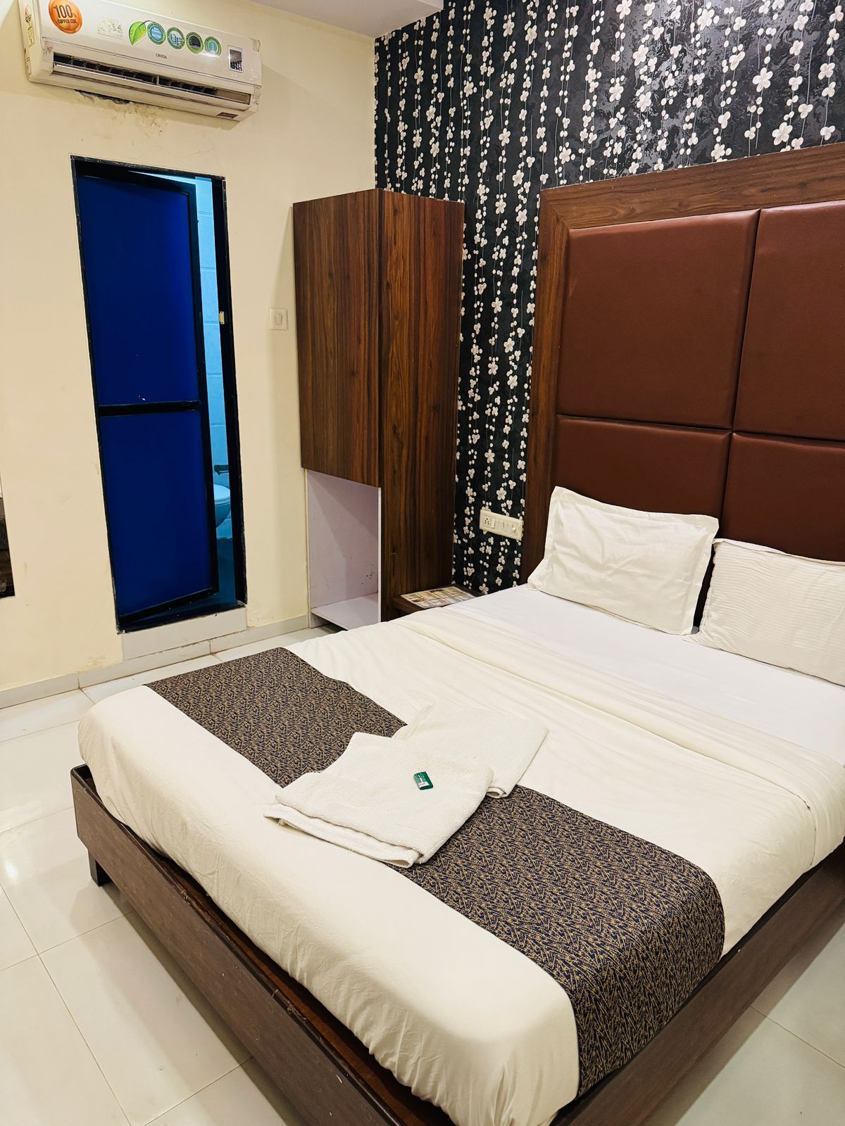 king size double bed 1